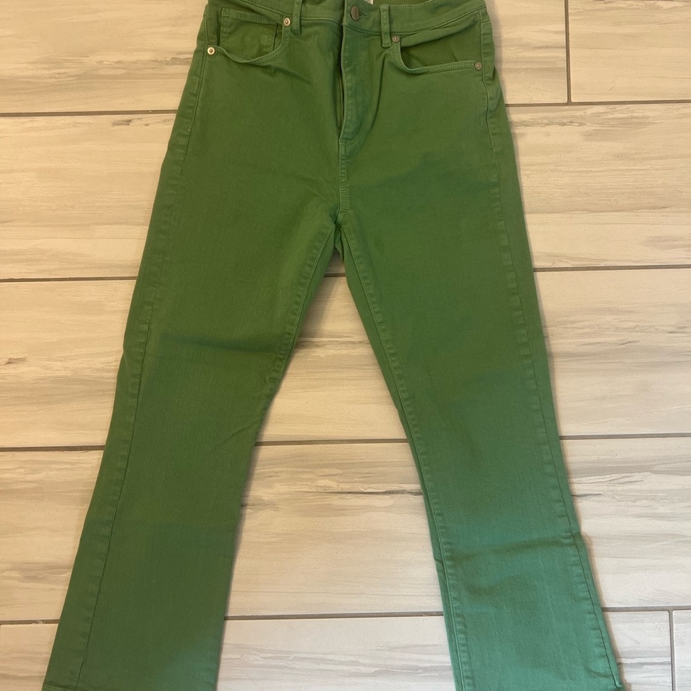 LOFT Kelly Kick Crop Jeans - Perfect for St. Patrick's Day!